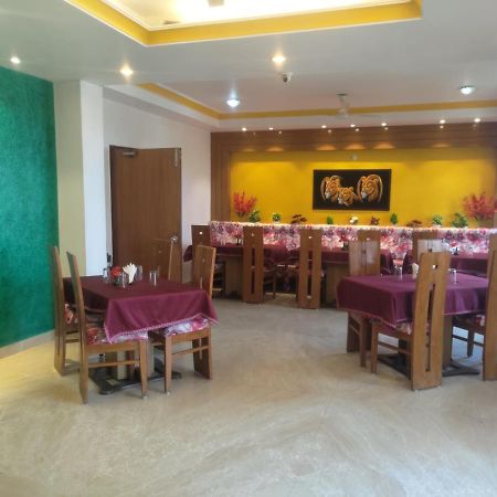 Hotel Fort View Tikamgarh Exterior foto